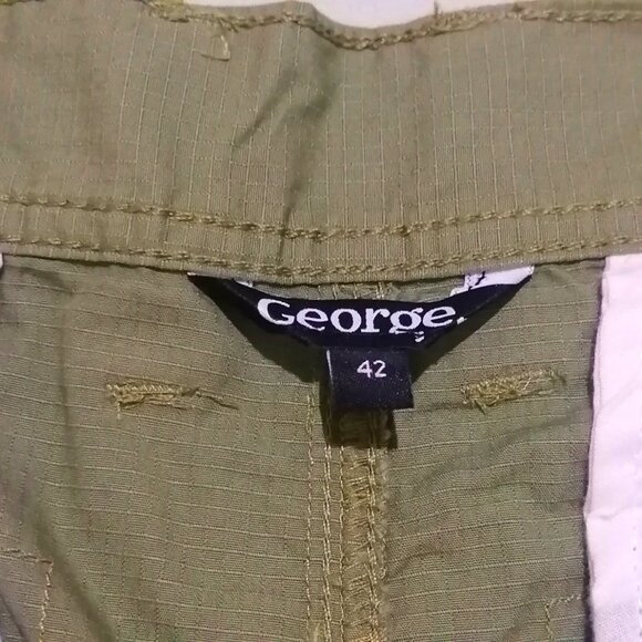 Men's Lightweight Cotton Cargo Shorts, Khaki/Olive Drab - Picture 3 of 3